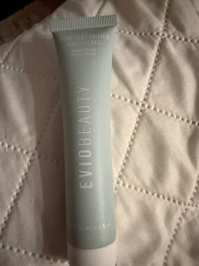 Evio Beauty Pore-Fect Primer -(New)